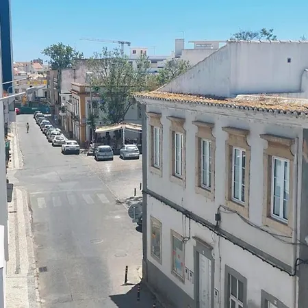 Center View * فارو