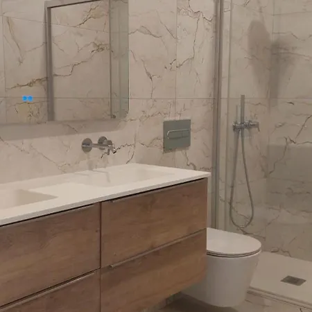 Center View شقة *